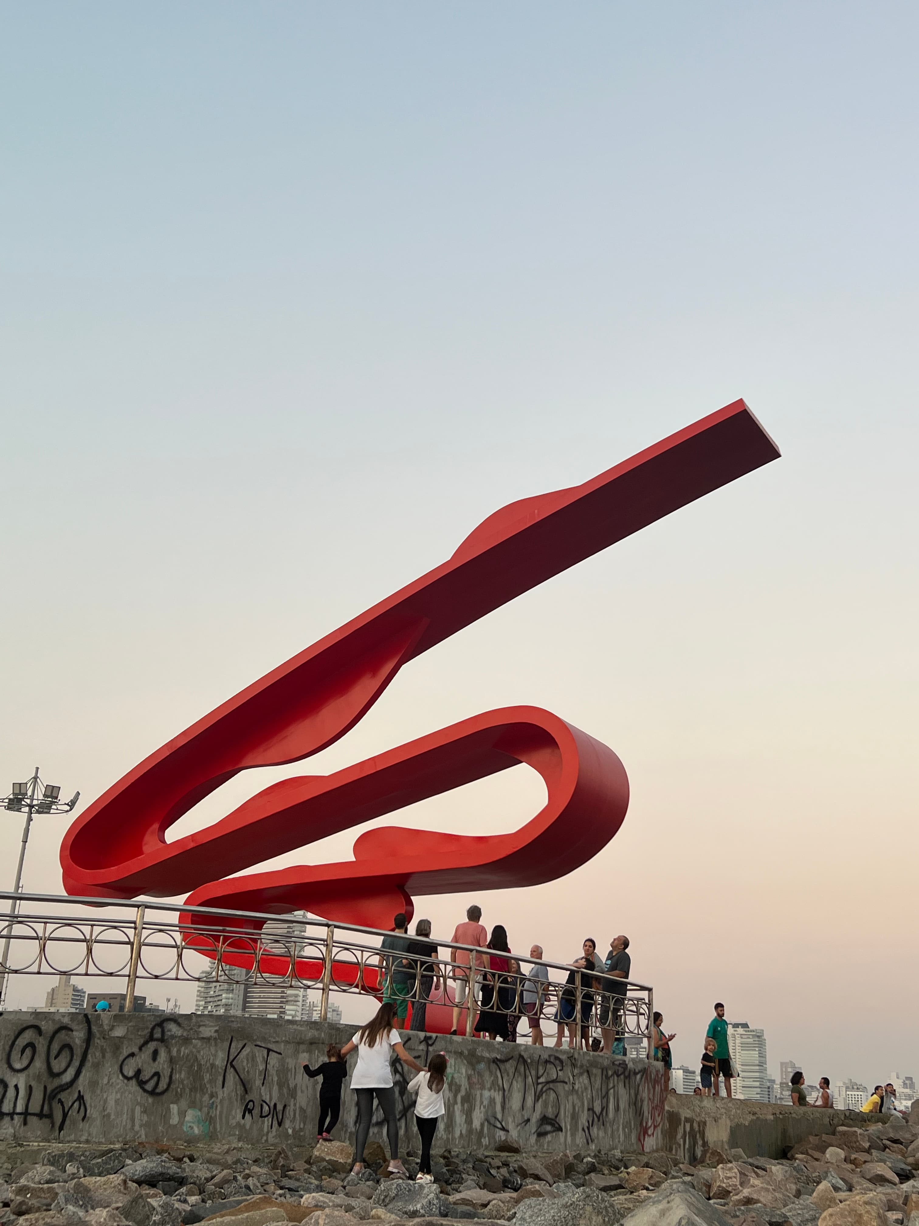 Tomie Ohtake’s red sculpture in Santos